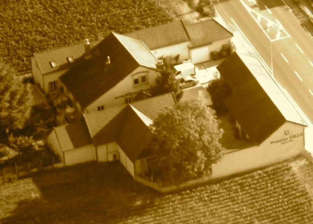 Gasthaus Domaine Gille Comblanchien Exterior foto